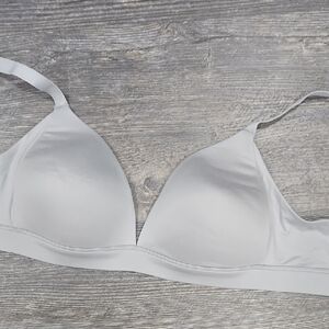 Auden 38C Wire Free Bra Soft Lined EUC Light Gray